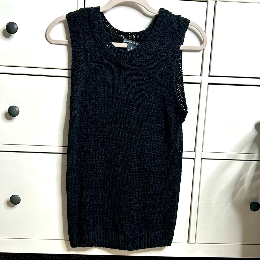 Chelsey & Theodore Knit Sweater - Navy Blue - Size Medium